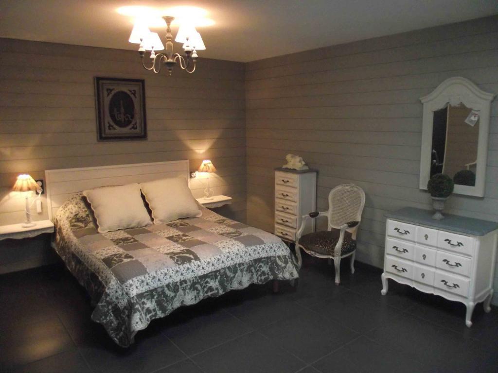 Les Belles Epoques B&B - Piscine - Terrasses - Brumisateurs - Proche Puy Du Fou Saint-Germain-sur-Moine 部屋 写真